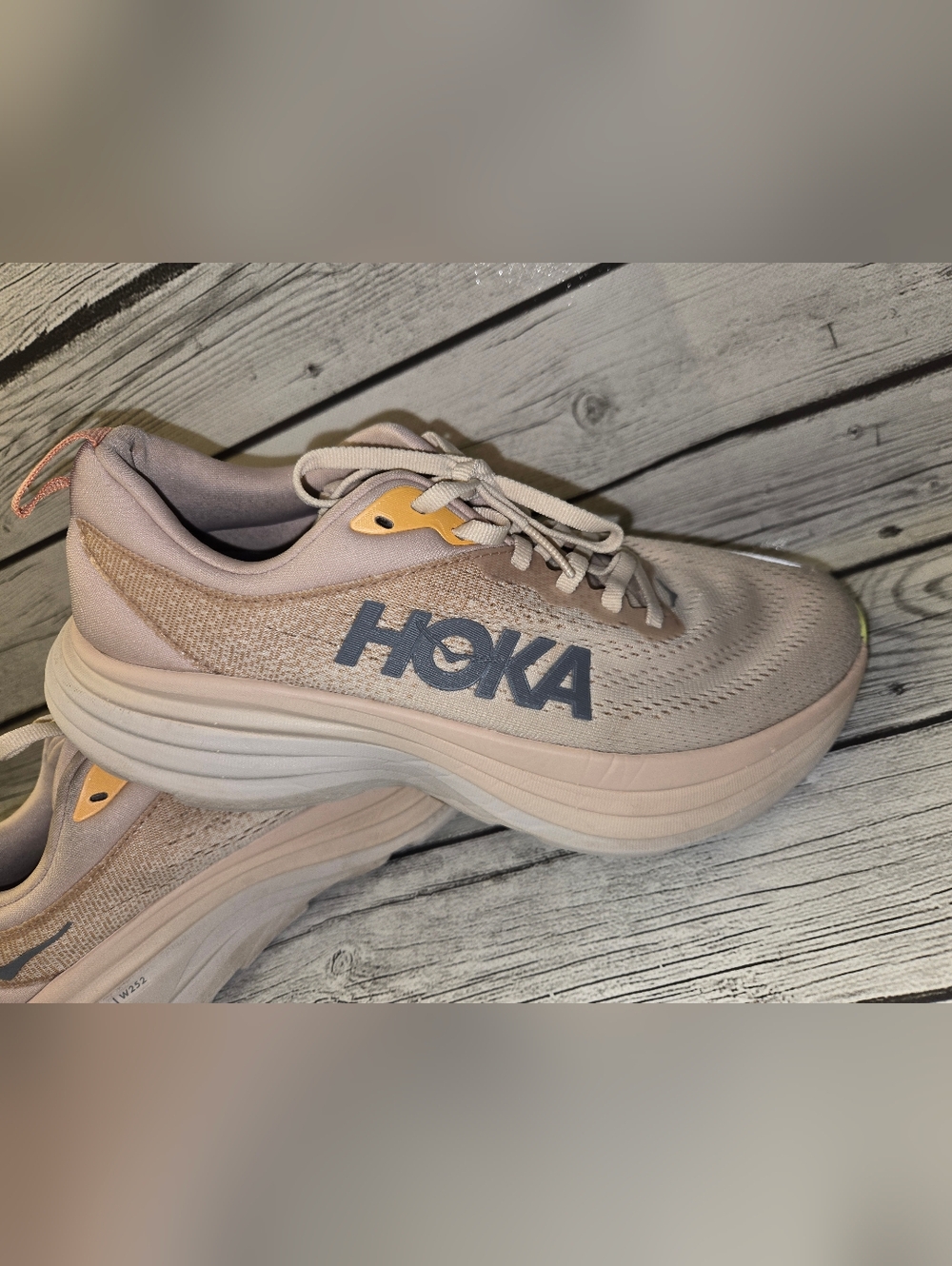 Hoka One One HOKA Bondi 8 Cream Vanilla Running Shoes Women Walking Size 7.5